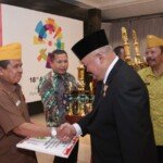 Alex Noerdin Peringati Hari Veteran Nasional dan Sumbang Kursi Roda