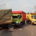 Ngantuk, Dua Truk Nyaris Adu Kambing