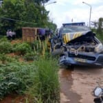 Mobil Patroli Polsek Sukarami Disambar Dump Truk