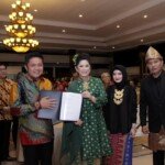 Rini Idol Semarakan Malam Anugerah Wanita Inspiratif 2018