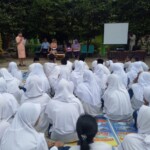 Danlanud SMH berserta Ketua Yasarini Cabang Lanud SMH Sosialisasikan SMA Unggulan Pradita Dirgantara