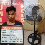 Pura Pura BAB, Joko Curi Barang Masjid