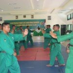 Prajurit Yonif 141/AYJP Ujian Kenaikan Tingkat Sabuk Merah Yong Moo Do