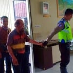 Bawa Sajam dan Gunting, Purnawirawan Polri Diamankan