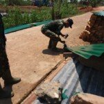 Satgas TMMD Bantu Seng dan Kayu