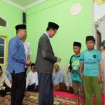 Selain Pengurus Masjid, Anak anak Dapat Santunan