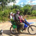 Satgas TMMD Pelda Suparno Antar Anak Warga Sekolah