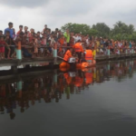 Terlihat Buaya Raksasa, Warga Takut Turun ke Air