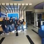 Lyrics Karaoke Membuka Cabang di Komplek Skypark Bizz