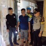 Kediaman dan Klinik Dokter Hadi Dirusak Oknum Polisi