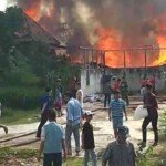 Kompor Gas Meledak, Hanguskan 10 Rumah Panggung