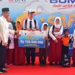 IPC Serahkan Beasiswa Bagi anak Berkebutuhan Khusus