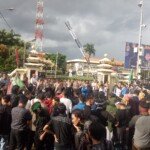 Desak Temui Kapolda, Pendemo : Kami Bukan Massa Bayaran