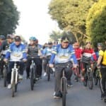 Gubernur Sepedaan Dari Griya Menuju BKB