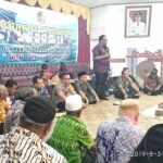 Bupati Fakfak Teteskan Air Mata