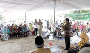 Pembagian Daging Kurban Gunakan Kantong Ramah Lingkungan