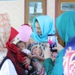 Resmikan Posyandu, Thia Yufada Ajak Pengurus Sayangi Balita dan Lansia