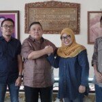 Sutinah Sambangi Salim Mengga