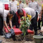 Polda Sumut Tanam Sejuta Pohon di Kawasan Danau Toba