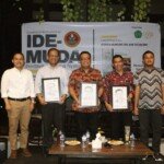 Idris Hadiri Lounching Buku Aspek Hukum Dalam Ekonomi