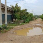 Warga Keluhkan Kerusakan Jalan di SMAN 3 Batanghari Tak Kunjung Diperbaiki