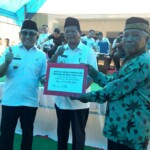 Gubernur Sulbar Salurkan Dana Miliaran Rupiah untuk Rumah Ibadah di Mamasa