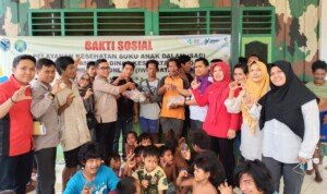 Dinkes dan IWO Batanghari Kunjungi Warga SAD di Batin XXIV