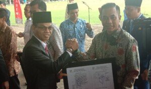 Ketua REI Banyuasin Terima Penghargaan SLF