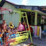 Peduli Pendidikan, Lurah Debby Thelma Hombore Berikan Bantuan ke Paud