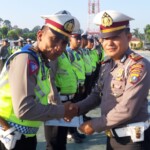 12 Personil Satlantas Polres Sergai Terima Penghargaan