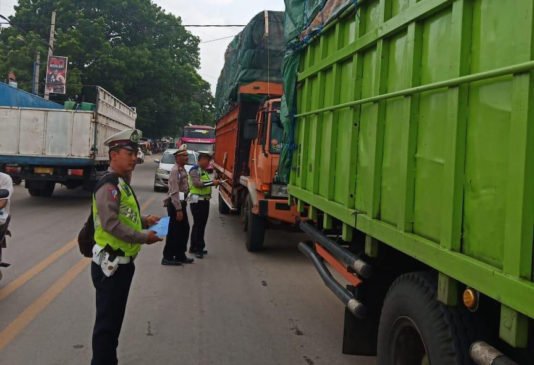 Satlantas Polres Tulang Bawang, Tindak Pelanggar dan Truk ODOL di Pasar Unit 2