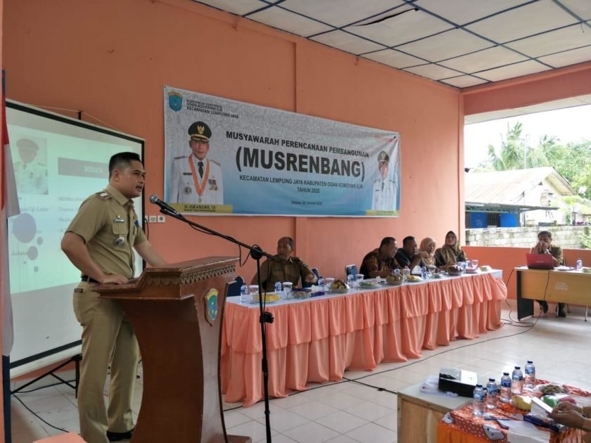 Tingkatkan Pelayanan Publik, Camat Lempuing Jaya Fokus Pembenahan