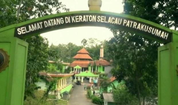 Kesultanan Selacau di Tasikmalaya, Klaim Punya Lisensi Mata Uang Dunia