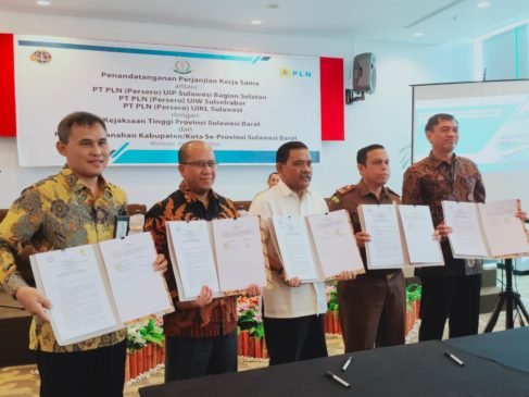 Kejati Sulbar – PLN Tandatangani MoU Hukum Perdata dan Tata Usaha Negara