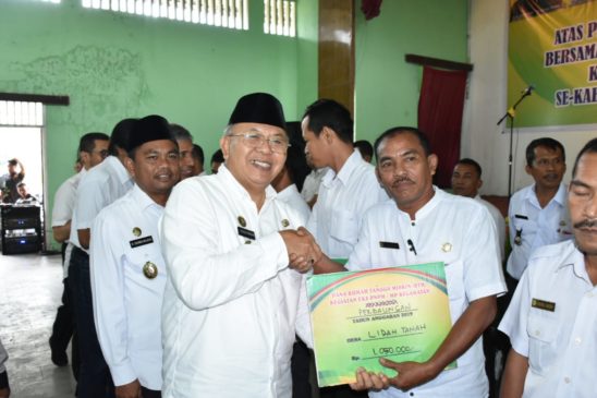 Pemkab Sergai Serahkan Dana PAD BUMDes dan RTM eks PNPM