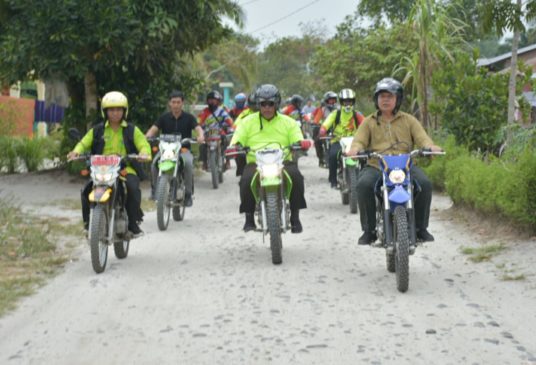 Naik Motor Sejauh 25 Kilometer, Bupati Sergai Sambangi Masyarakat