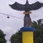 Warga Kampung Paduan Rajawali Meraksa Aji Tegakkan Tugu