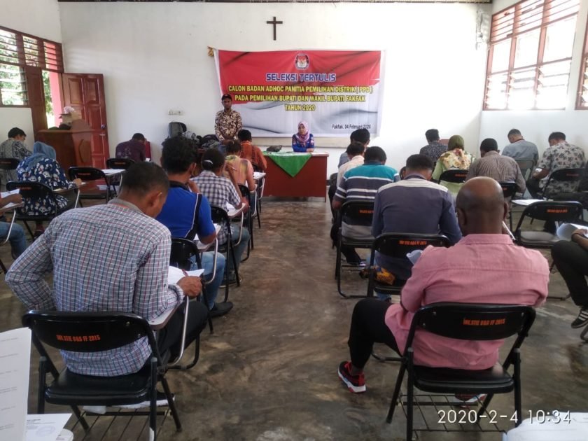 Ratusan Peserta Calon Anggota PPD Fakfak Ikuti Seleksi Tertulis