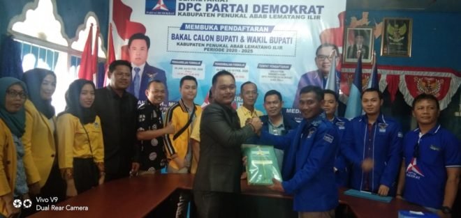 Sambangi Demokrat, Irwan Kembalikan Formulir Cawabup PALI