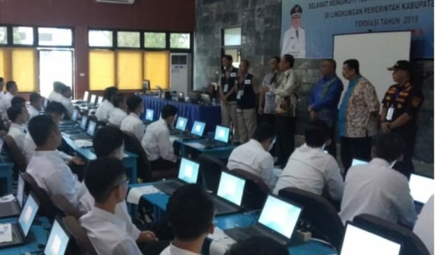 Bupati Lahat Pantau Tes CPNS, Tidak Ada ‘Titip-Titipan’