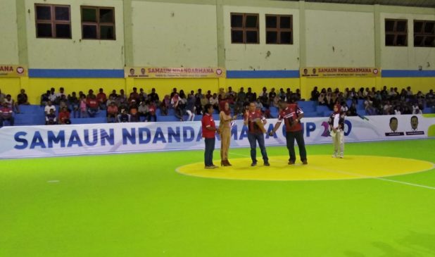 Buka Turnamen Futsal Sadar Cup, Samaun Dahlan Puji Relawan