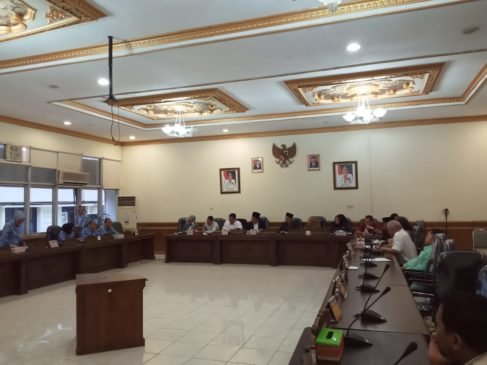 Berlangsung Alot, Repdem dan Pedagang Siap Kawal Tim Investigasi