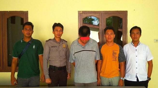 Asyik Duduk di Pinggir Pantai, Warga Bangka Barat Malah Dicuduk Polisi