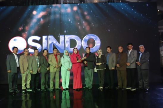 Bupati Tulang Bawang Terima Penghargaan ‘Best in Program Implementation Indonesia Visionary Leader’