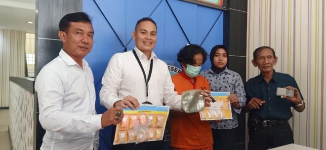 Simpan Sabu Dalam Dompet Bergembok, Ibu Empat Anak Dibui