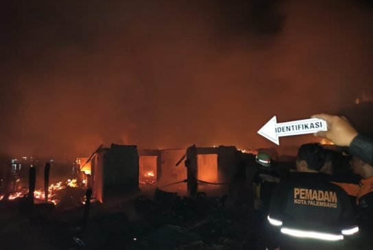 Satuan Reskrim Polrestabes Palembang Akan Selidiki Kebakaran di Sungai Angit