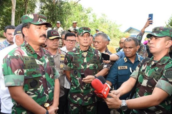 Danlantamal IV Sambut Kedatangan Panglima TNI dan Menteri PUPR di Batam