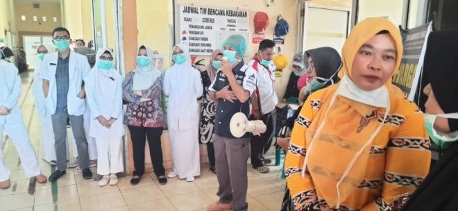 Pihak RSUD Lahat Gelar Simulasi Pasien Rujukan Covid 19