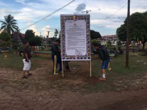 Polres Lingga Pasang Maklumat Kapolri Tentang Covid-19