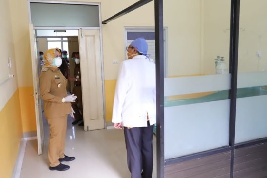 Bupati Tuba Pastikan Penanganan Pasien Covid-19 Maksimal